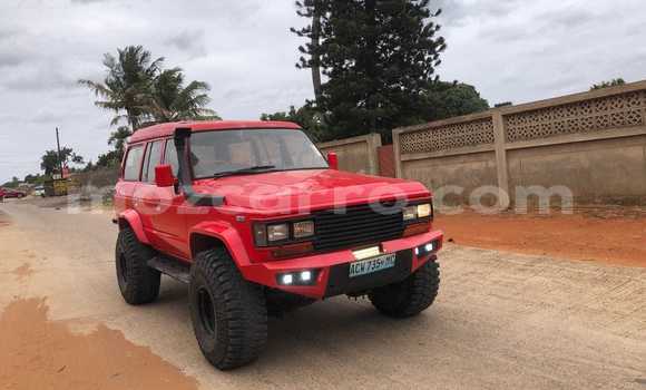 Nunua Ilio tumika Toyota Land Cruiser Prado Nyekundu Gari ndani ya Maputo nchini Maputo Nunua Ilio tumika Toyota Land Cruiser Prado Nyekundu Gari ndani ya Maputo nchini Maputo