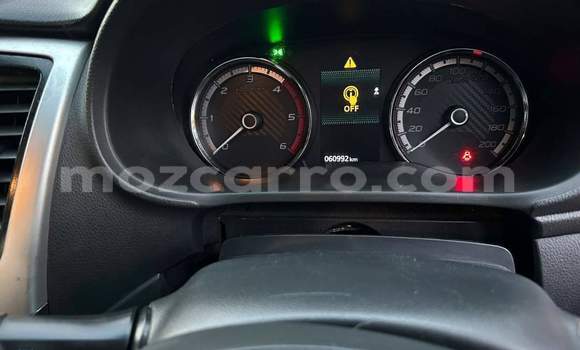 Nunua Ilio tumika Mitsubishi Triton Nyeusi Gari ndani ya Maputo nchini Maputo Nunua Ilio tumika Mitsubishi Triton Nyeusi Gari ndani ya Maputo nchini Maputo