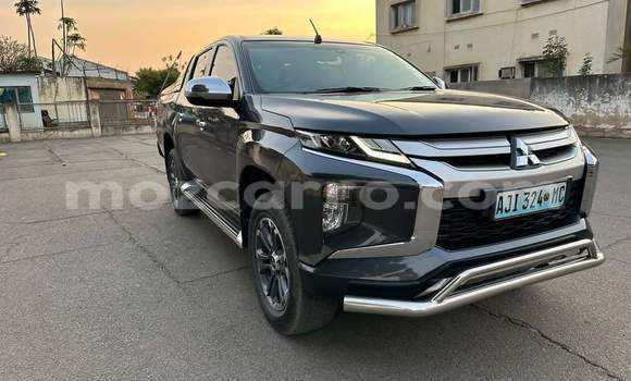 Nunua Ilio tumika Mitsubishi Triton Nyeusi Gari ndani ya Maputo nchini Maputo Nunua Ilio tumika Mitsubishi Triton Nyeusi Gari ndani ya Maputo nchini Maputo