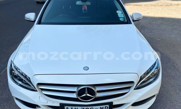 Comprar Usado Mercedes-Benz C180 coupe Branco Carro em Maputo em Maputo Comprar Usado Mercedes-Benz C180 coupe Branco Carro em Maputo em Maputo