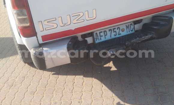 Nunua Ilio tumika Isuzu KB Nyeupe Gari ndani ya Maputo nchini Maputo Nunua Ilio tumika Isuzu KB Nyeupe Gari ndani ya Maputo nchini Maputo