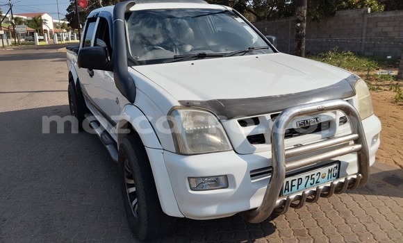 Nunua Ilio tumika Isuzu KB Nyeupe Gari ndani ya Maputo nchini Maputo Nunua Ilio tumika Isuzu KB Nyeupe Gari ndani ya Maputo nchini Maputo