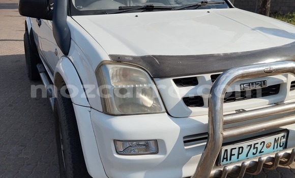 Nunua Ilio tumika Isuzu KB Nyeupe Gari ndani ya Maputo nchini Maputo Nunua Ilio tumika Isuzu KB Nyeupe Gari ndani ya Maputo nchini Maputo