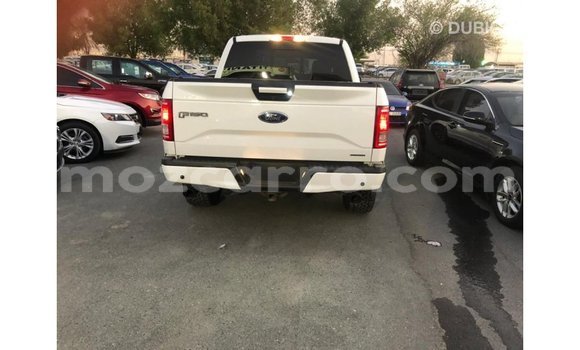 Comprar Importar Ford V8 Branco Carro em Import - Dubai em Cabo Delgado Comprar Importar Ford V8 Branco Carro em Import - Dubai em Cabo Delgado