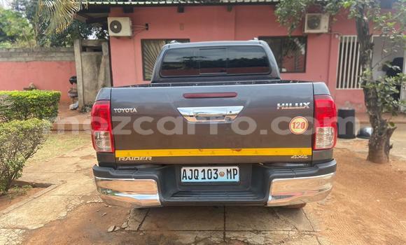 Comprar Usado Toyota Hiluxe Revo Prata Carro em Maputo em Maputo Comprar Usado Toyota Hiluxe Revo Prata Carro em Maputo em Maputo