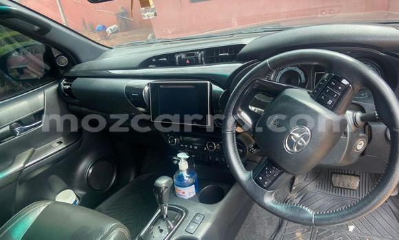 Comprar Usado Toyota Hiluxe Revo Prata Carro em Maputo em Maputo Comprar Usado Toyota Hiluxe Revo Prata Carro em Maputo em Maputo