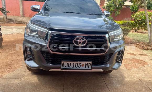 Comprar Usado Toyota Hiluxe Revo Prata Carro em Maputo em Maputo Comprar Usado Toyota Hiluxe Revo Prata Carro em Maputo em Maputo