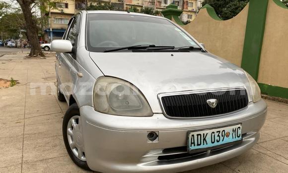 Nunua Ilio tumika Toyota Vitz Fedha Gari ndani ya Maputo nchini Maputo Nunua Ilio tumika Toyota Vitz Fedha Gari ndani ya Maputo nchini Maputo