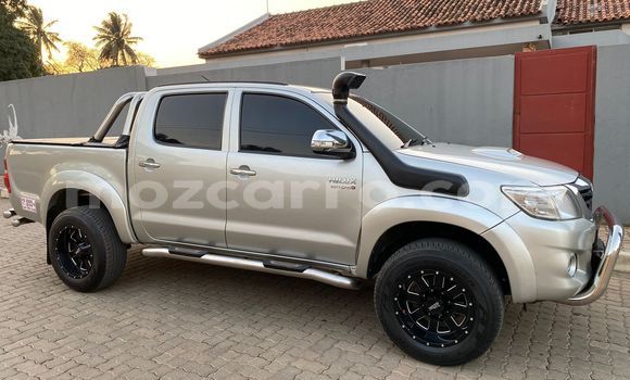 Buy Used Toyota Hilux Beige Car in Maputo in Maputo Buy Used Toyota Hilux Beige Car in Maputo in Maputo