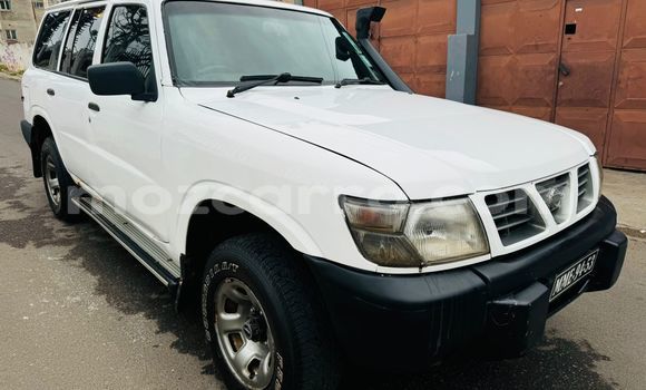 Comprar Usado Nissan Patrol Branco Carro em Maputo em Maputo Comprar Usado Nissan Patrol Branco Carro em Maputo em Maputo