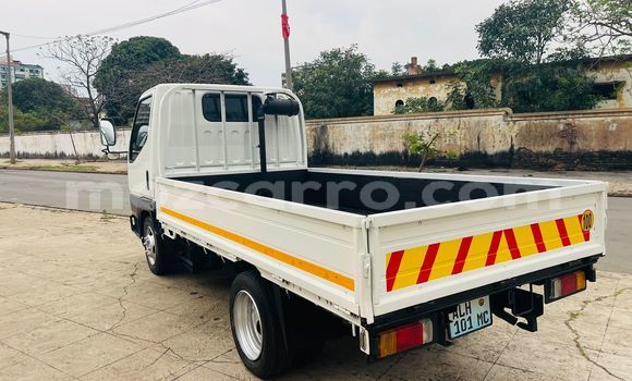 Nunua Ilio tumika Mitsubishi Canter Nyeupe Lori ndani ya Maputo nchini Maputo Nunua Ilio tumika Mitsubishi Canter Nyeupe Lori ndani ya Maputo nchini Maputo