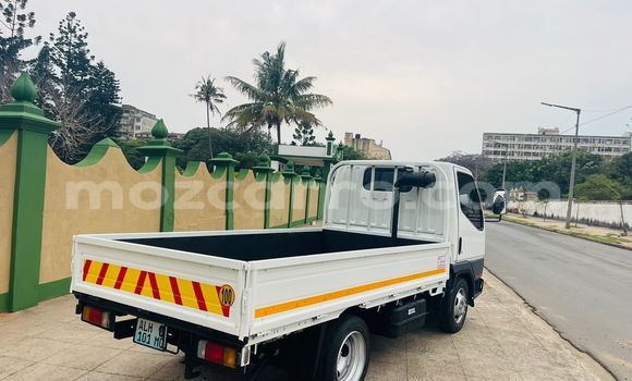 Comprar Usado Mitsubishi 500 Branco Carro em Maputo em Maputo Comprar Usado Mitsubishi 500 Branco Carro em Maputo em Maputo