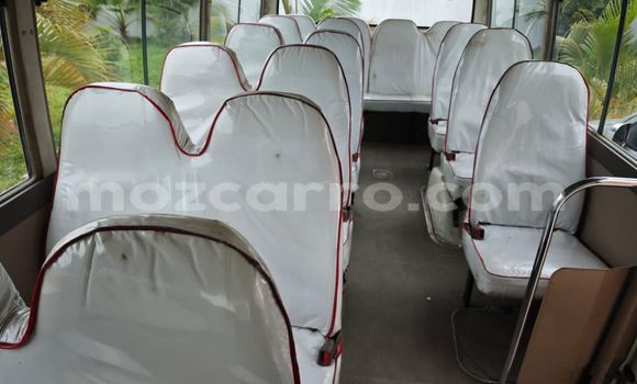 Tenga Tsaru Toyota Coaster Chena Mota in Maputo in Maputo Tenga Tsaru Toyota Coaster Chena Mota in Maputo in Maputo