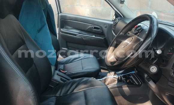 Nunua Ilio tumika Isuzu KB Nyeupe Gari ndani ya Maputo nchini Maputo Nunua Ilio tumika Isuzu KB Nyeupe Gari ndani ya Maputo nchini Maputo