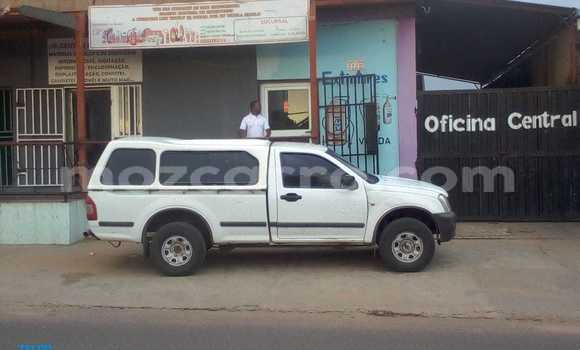 Nunua Ilio tumika Isuzu KB Nyeupe Gari ndani ya Maputo nchini Maputo