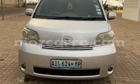Buy Used Toyota Porte Silver Car in Maputo in Maputo