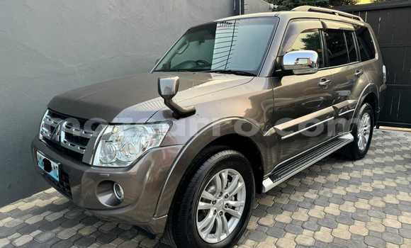 Comprar Usado Mitsubishi Pajero Castanho Carro em Maputo em Maputo