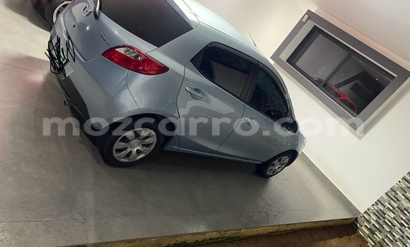 Comprar Usado Mazda Demio Azul Carro em Maputo em Maputo Comprar Usado Mazda Demio Azul Carro em Maputo em Maputo