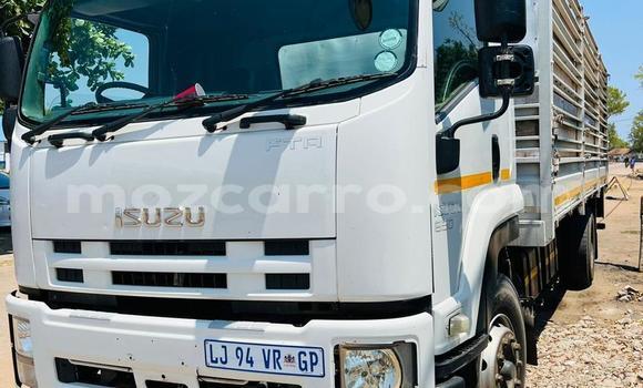 Comprar Novo Isuzu FTR 850 Branco Caminhão em Chibuto em Gaza