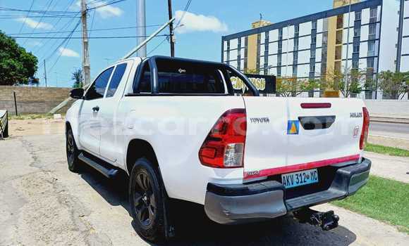 Nunua Ilio tumika Toyota Hiluxe Revo Nyeupe Gari ndani ya Maputo nchini Maputo Nunua Ilio tumika Toyota Hiluxe Revo Nyeupe Gari ndani ya Maputo nchini Maputo