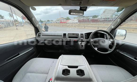 Nunua Ilio tumika Toyota Hilux Nyeupe Gari ndani ya Maputo nchini Maputo Nunua Ilio tumika Toyota Hilux Nyeupe Gari ndani ya Maputo nchini Maputo