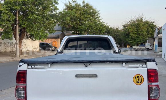 Buy Used Toyota Hilux White Car in Maputo in Maputo Buy Used Toyota Hilux White Car in Maputo in Maputo