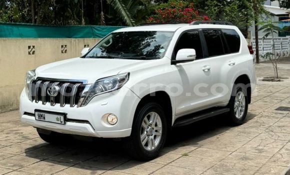 Comprar Usado Toyota Land Cruiser Prado Branco Carro em Maputo em Maputo Comprar Usado Toyota Land Cruiser Prado Branco Carro em Maputo em Maputo