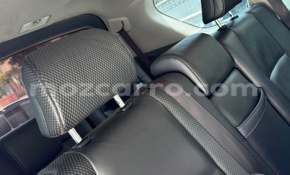 Nunua Ilio tumika Toyota Land Cruiser Prado Nyeupe Gari ndani ya Maputo nchini Maputo Nunua Ilio tumika Toyota Land Cruiser Prado Nyeupe Gari ndani ya Maputo nchini Maputo