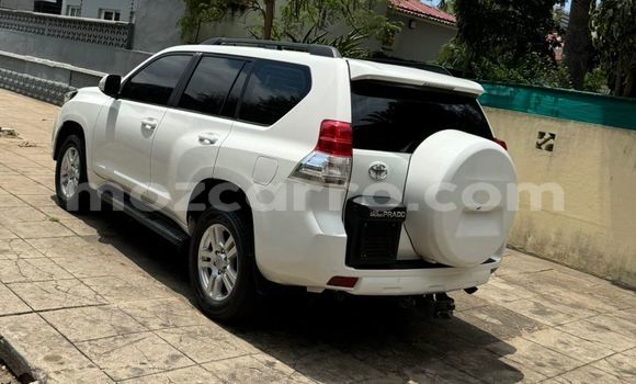 Nunua Ilio tumika Toyota Land Cruiser Prado Nyeupe Gari ndani ya Maputo nchini Maputo Nunua Ilio tumika Toyota Land Cruiser Prado Nyeupe Gari ndani ya Maputo nchini Maputo