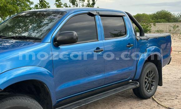 Nunua Ilio tumika Toyota Hilux Bluu Gari ndani ya Maputo nchini Maputo Nunua Ilio tumika Toyota Hilux Bluu Gari ndani ya Maputo nchini Maputo