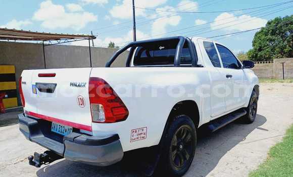 Buy Used Toyota Hilux White Car in Maputo in Maputo Buy Used Toyota Hilux White Car in Maputo in Maputo
