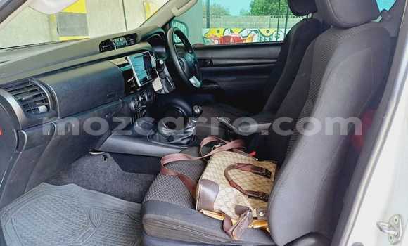 Buy Used Toyota Hilux White Car in Maputo in Maputo Buy Used Toyota Hilux White Car in Maputo in Maputo