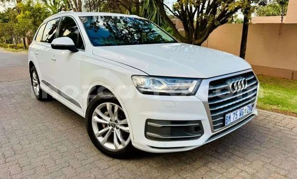 Comprar Usado Audi Q7 Branco Carro em Maputo em Maputo