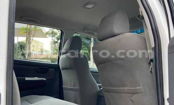 Buy Used Toyota Hilux White Car in Maputo in Maputo Buy Used Toyota Hilux White Car in Maputo in Maputo