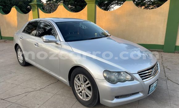 Nunua Ilio tumika Toyota Mark X Fedha Gari ndani ya Maputo nchini Maputo