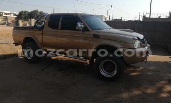 Tenga Tsaru Mitsubishi Colt Zvimwe Mota in Maputo in Maputo