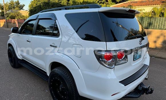 Nunua Ilio tumika Toyota Fortuner Nyeupe Gari ndani ya Maputo nchini Maputo Nunua Ilio tumika Toyota Fortuner Nyeupe Gari ndani ya Maputo nchini Maputo