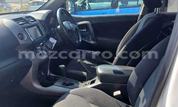 Comprar Usado Toyota RAV4 Branco Carro em Maputo em Maputo Comprar Usado Toyota RAV4 Branco Carro em Maputo em Maputo