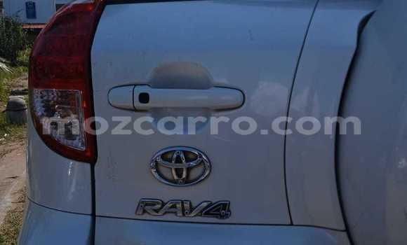 Comprar Usado Toyota RAV4 Branco Carro em Maputo em Maputo Comprar Usado Toyota RAV4 Branco Carro em Maputo em Maputo