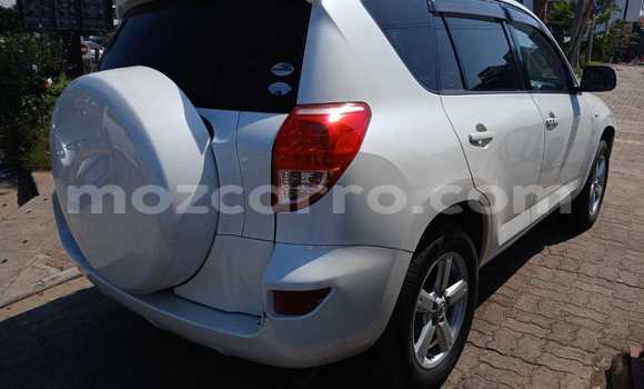 Comprar Usado Toyota RAV4 Branco Carro em Maputo em Maputo Comprar Usado Toyota RAV4 Branco Carro em Maputo em Maputo