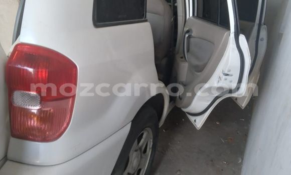 Buy Used Toyota RAV4 White Car in Maputo in Maputo Buy Used Toyota RAV4 White Car in Maputo in Maputo