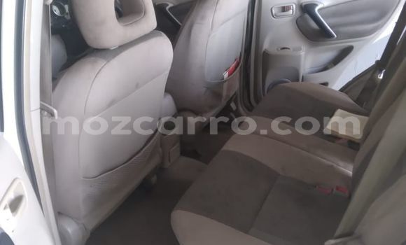 Buy Used Toyota RAV4 White Car in Maputo in Maputo Buy Used Toyota RAV4 White Car in Maputo in Maputo