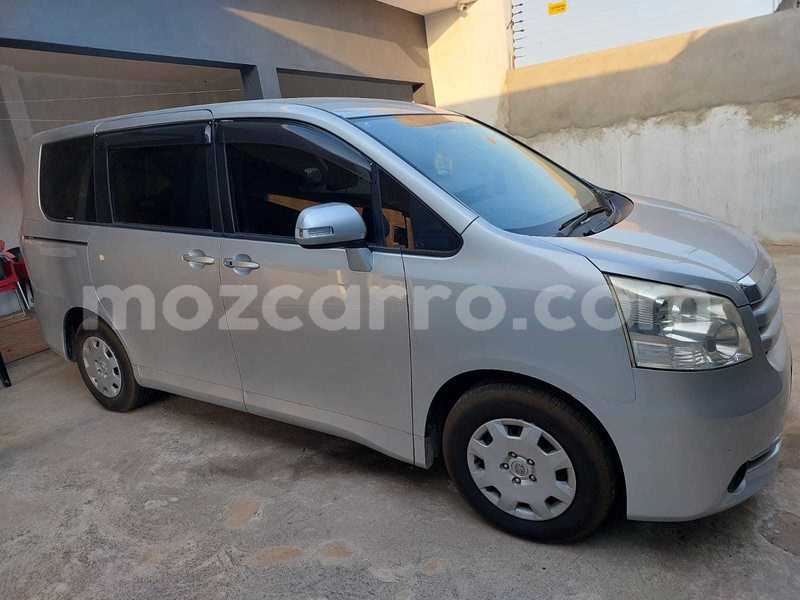 Big with watermark toyota noah maputo maputo 30875