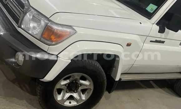 Comprar Usado Toyota Land Cruiser Branco Carro em Maputo em Maputo Comprar Usado Toyota Land Cruiser Branco Carro em Maputo em Maputo