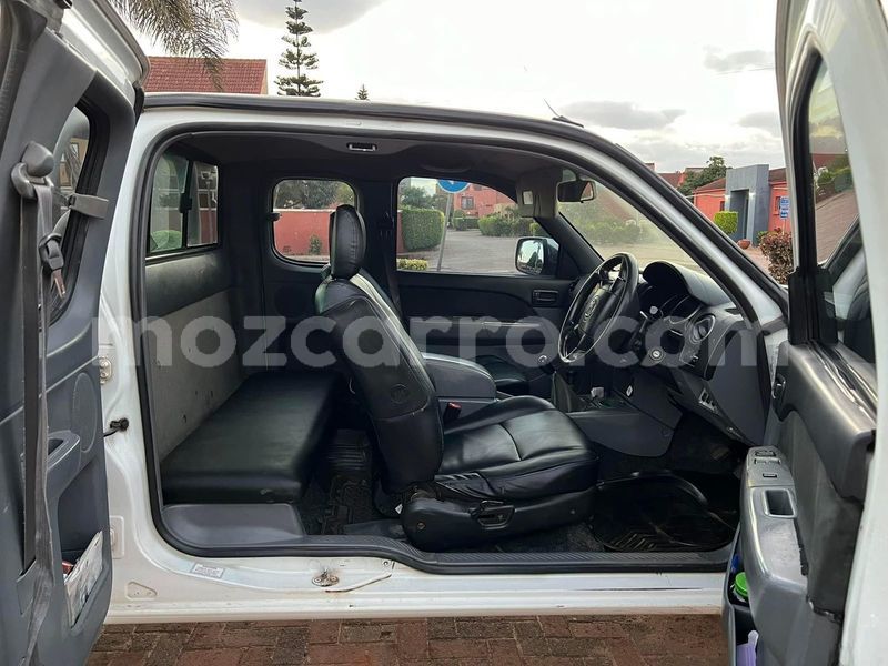 Big with watermark mazda bt 50 maputo maputo 30879