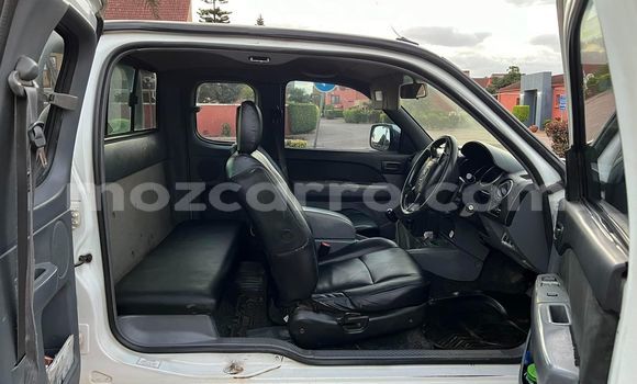Buy Used Mazda BT-50 White Car in Maputo in Maputo Buy Used Mazda BT-50 White Car in Maputo in Maputo
