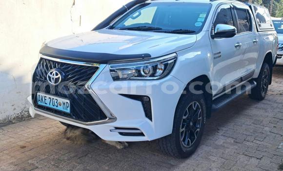 Comprar Usado Toyota Hilux Branco Carro em Maputo em Maputo Comprar Usado Toyota Hilux Branco Carro em Maputo em Maputo