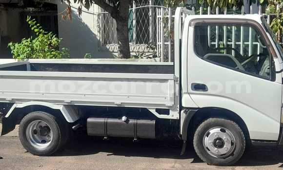 Comprar Novo Toyota Dyna Branco Caminhão em Maputo em Maputo Comprar Novo Toyota Dyna Branco Caminhão em Maputo em Maputo