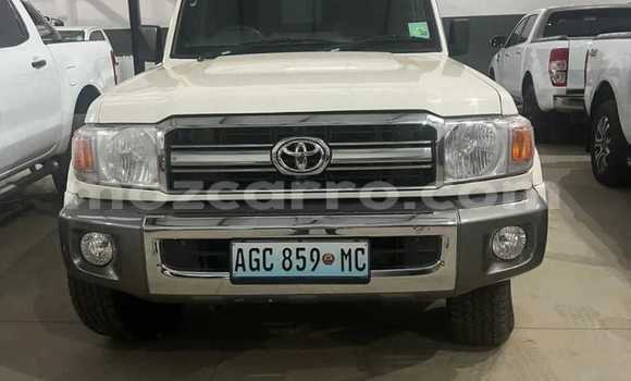 Comprar Usado Toyota Land Cruiser Branco Carro em Maputo em Maputo