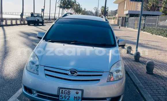 Comprar Usado Toyota Spacio Prata Carro em Maputo em Maputo